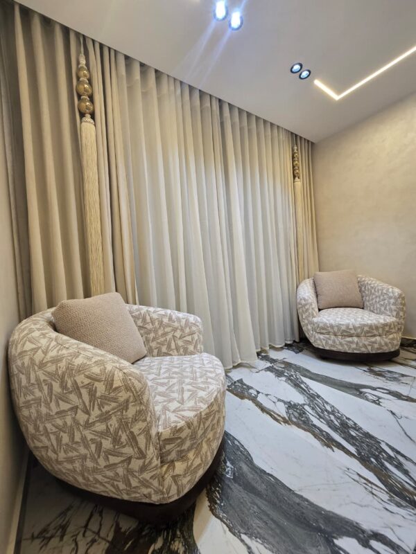 عباس العقاد الرئيسي7