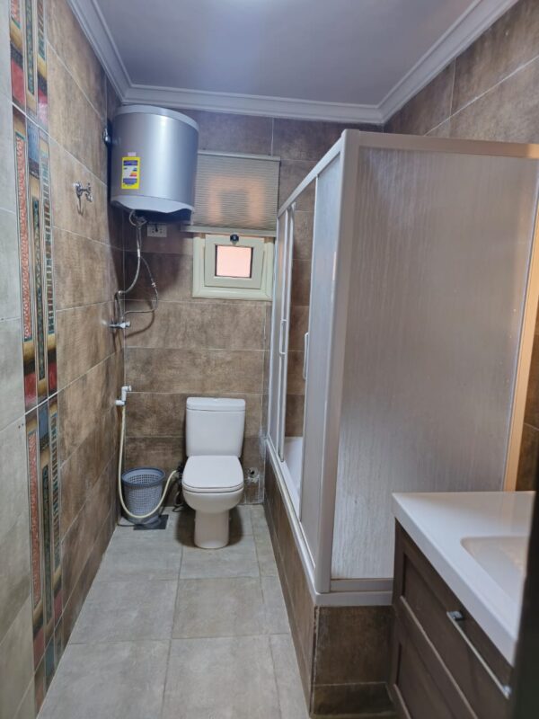 شقه مفروشه فندقيه بشارع عبد الحكيم الرفاعي