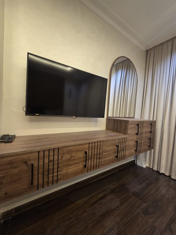 studio 2-4 (4) استديو 2 - 4