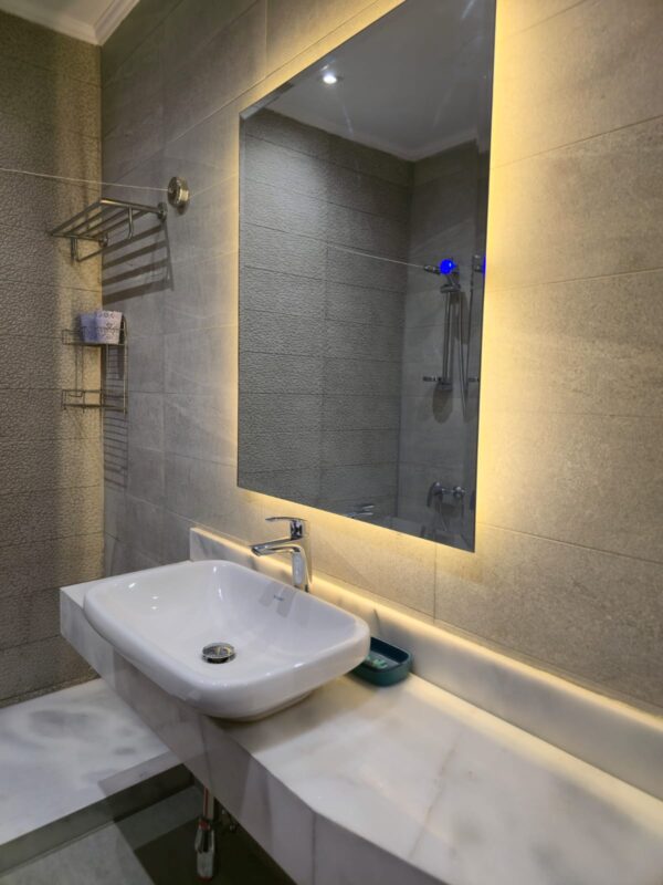 استديو دلتا ستارز رقم 9